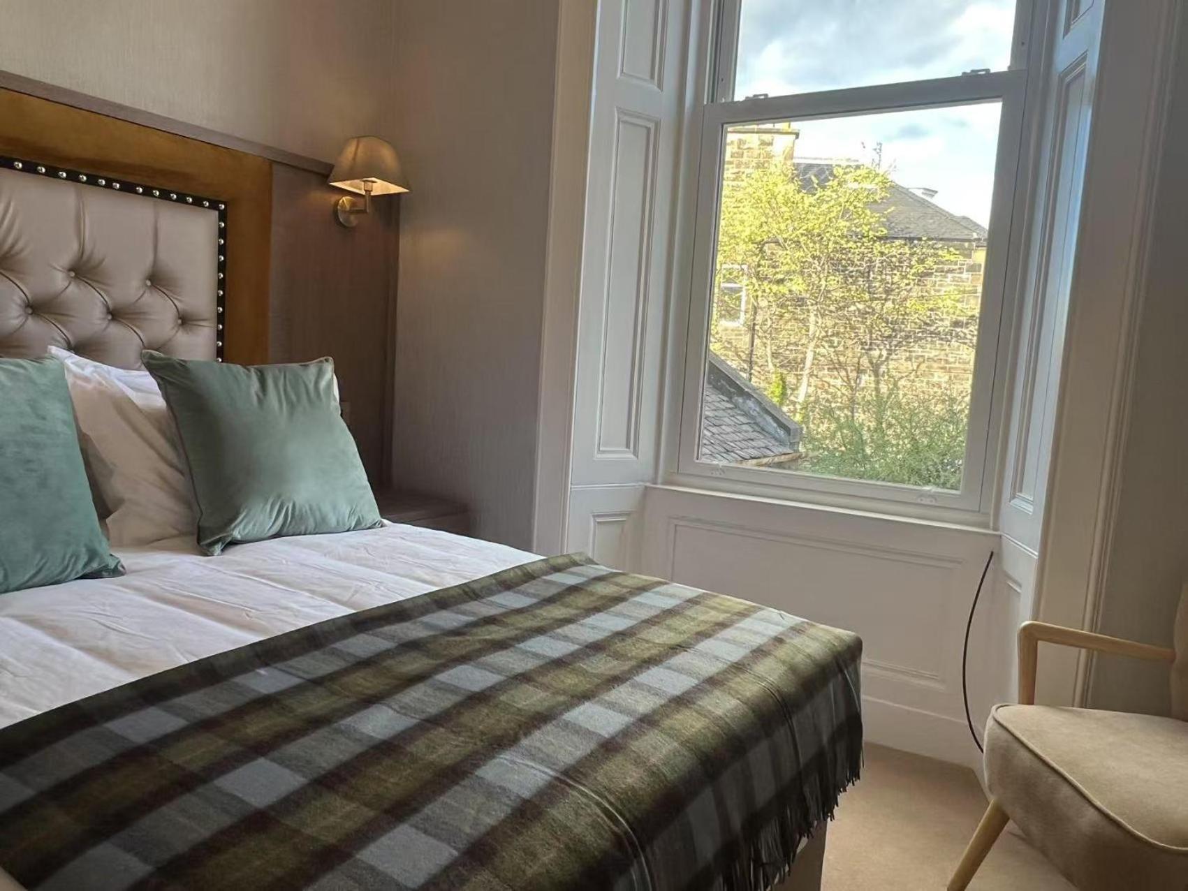 Guest house Kingston *