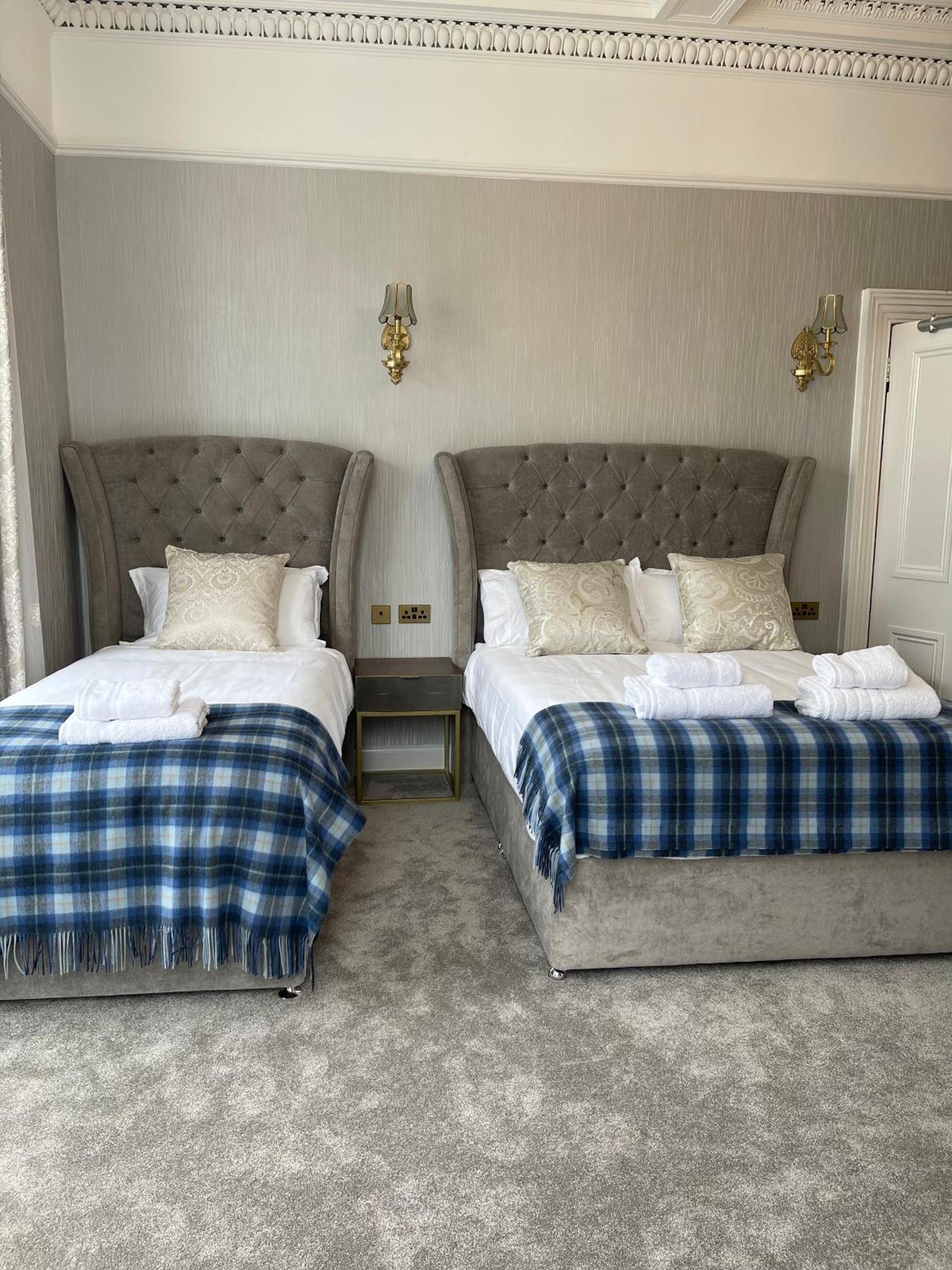 Guest house Kingston *